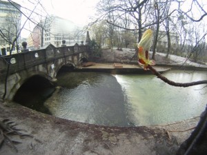 Eisbach München Bachauskehr 2011 river surfing 16