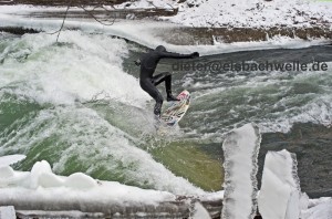 eisbach munchen surfen im eis